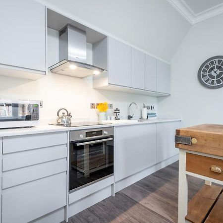 South Street Luxury Apartment * Central * Sleeps 4 セント・アンドルーズ エクステリア 写真